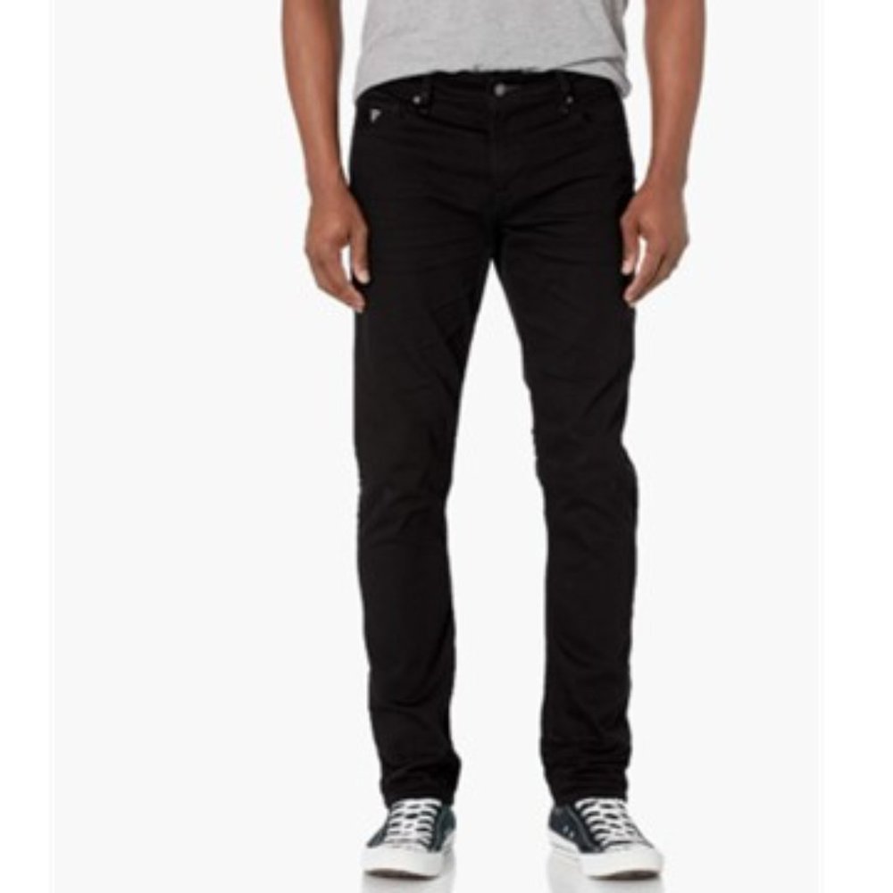 NWT - MEN'S GUESS SLIM TAPER in Black (33x32)